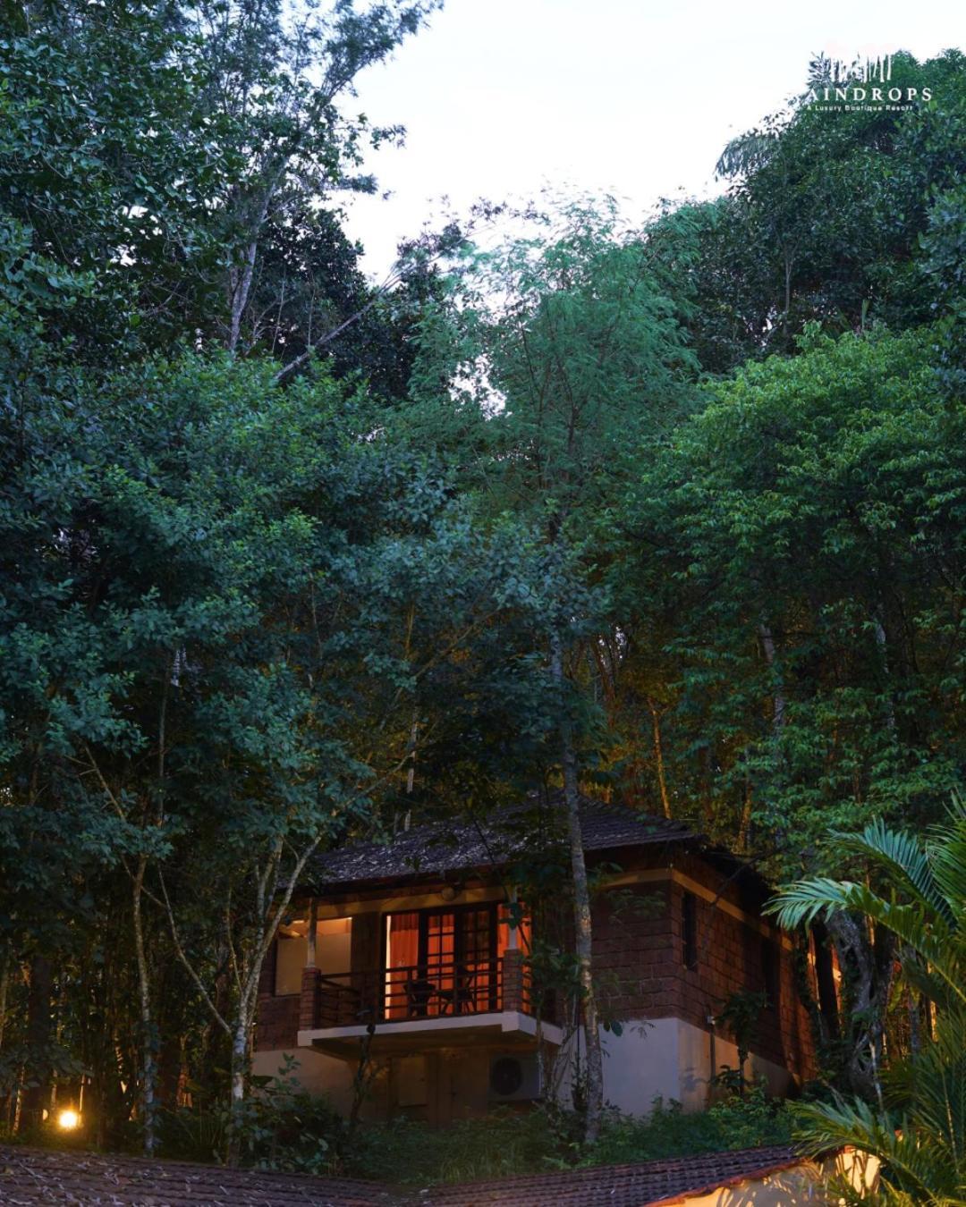 Raindrops Resorts Sultan Bathery Extérieur photo