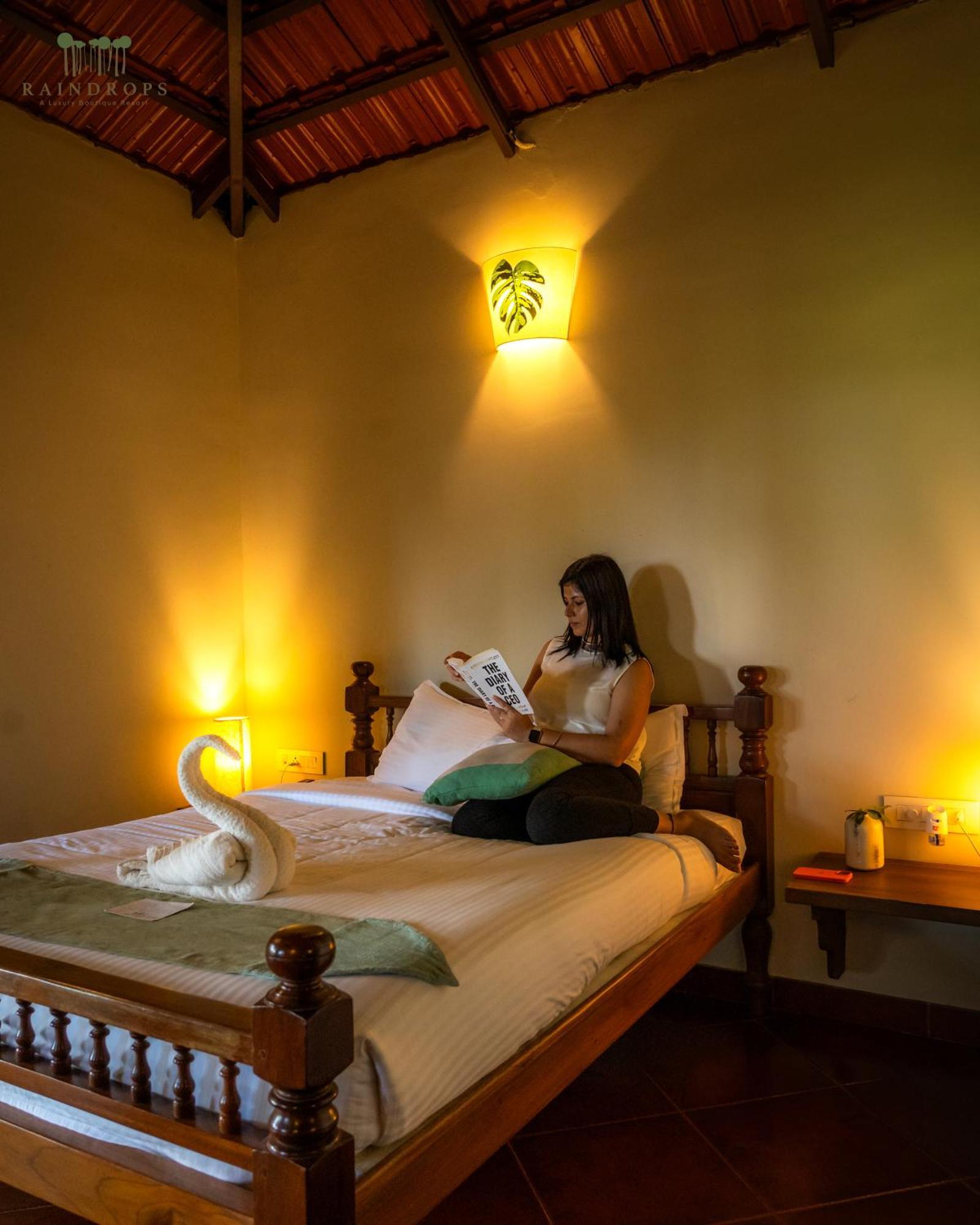 Raindrops Resorts Sultan Bathery Extérieur photo