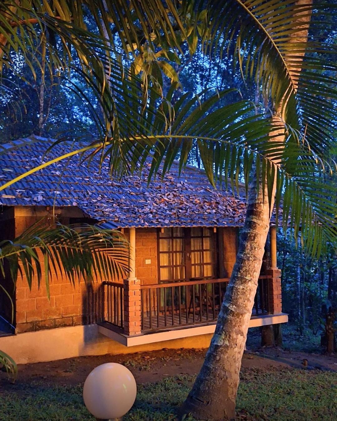 Raindrops Resorts Sultan Bathery Extérieur photo
