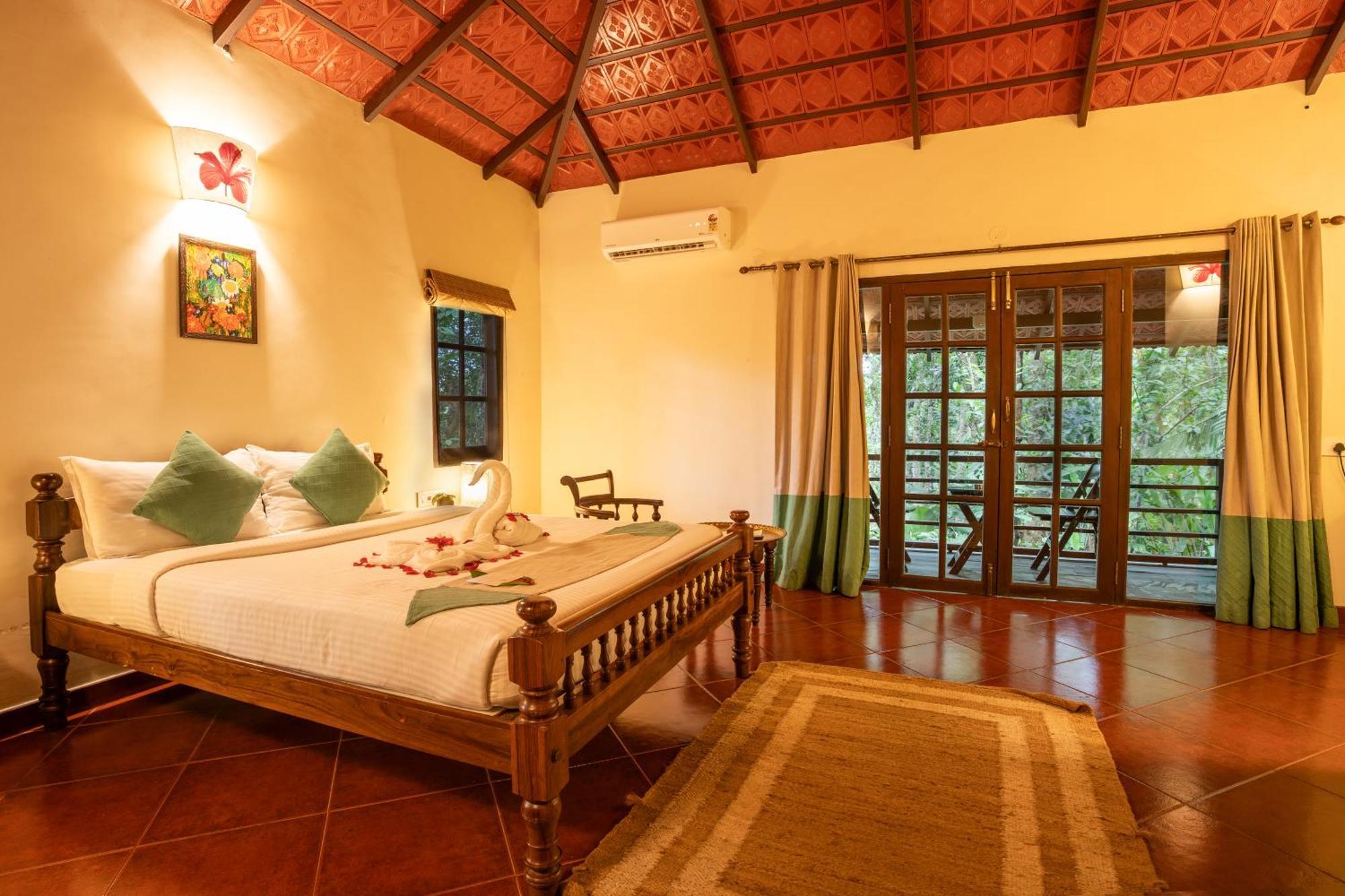 Raindrops Resorts Sultan Bathery Extérieur photo