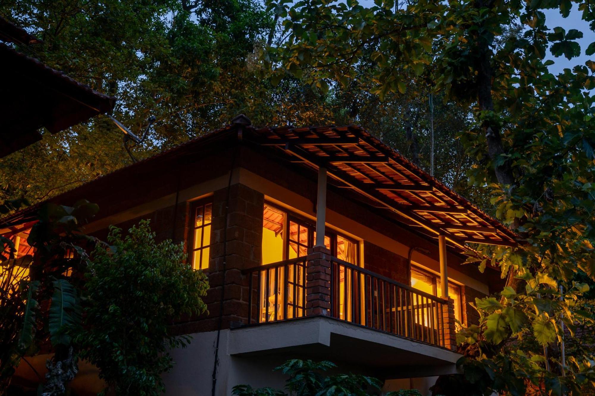 Raindrops Resorts Sultan Bathery Extérieur photo
