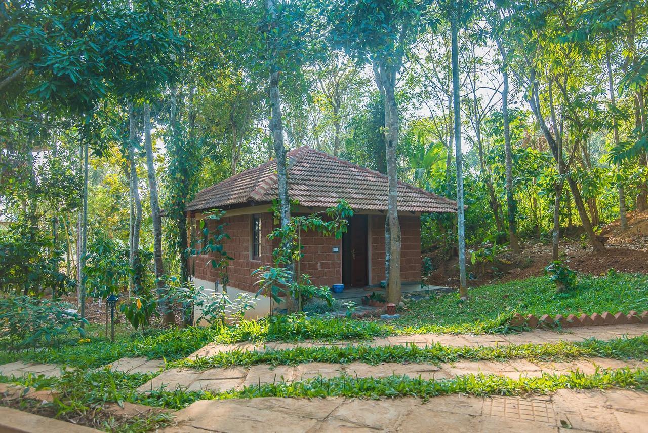 Raindrops Resorts Sultan Bathery Extérieur photo