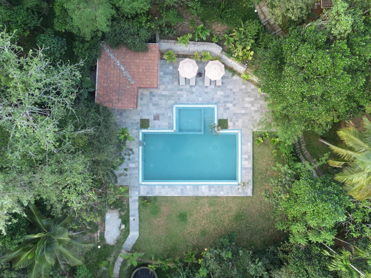Raindrops Resorts Sultan Bathery Extérieur photo